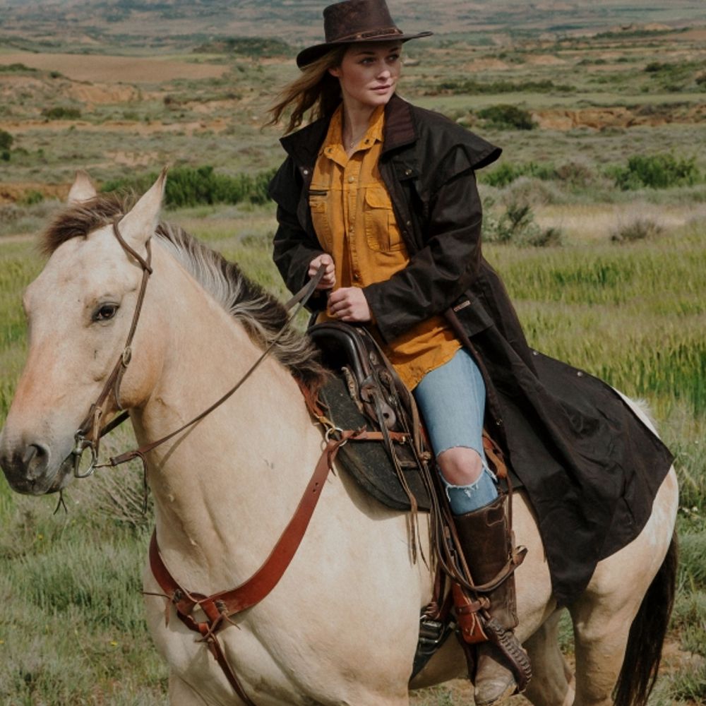 Scippis Oilskin Mantel für Damen und Herren - Riding The West, Braun